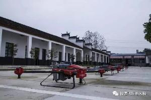 农业植保无人机显优势 中游服务企业将成核心